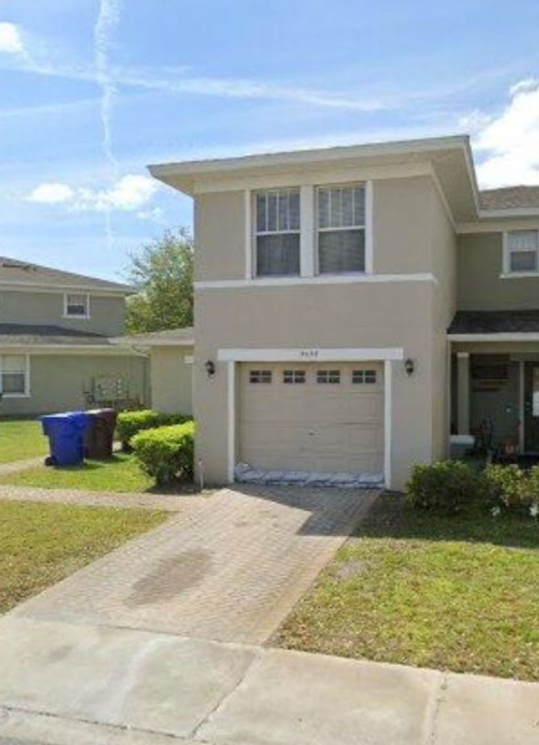 Kissimmee House: 2038 Cypress Bay Blvd