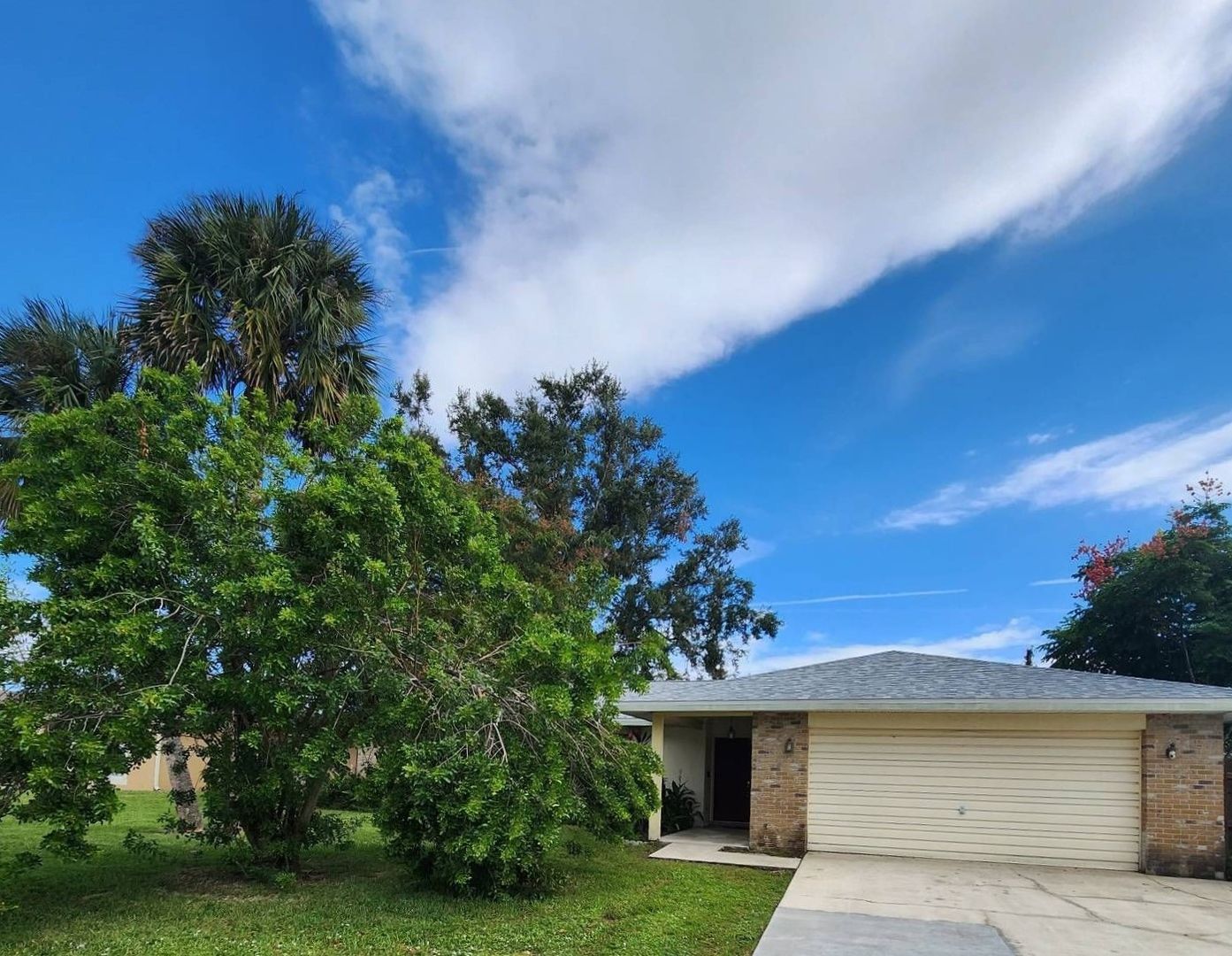 Palm Bay House: 549 Burlington Ave NE