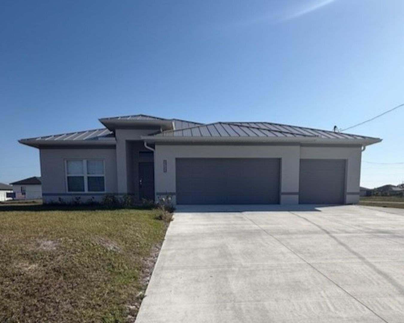 Cape Coral House: 409 Tropicana Pkwy E