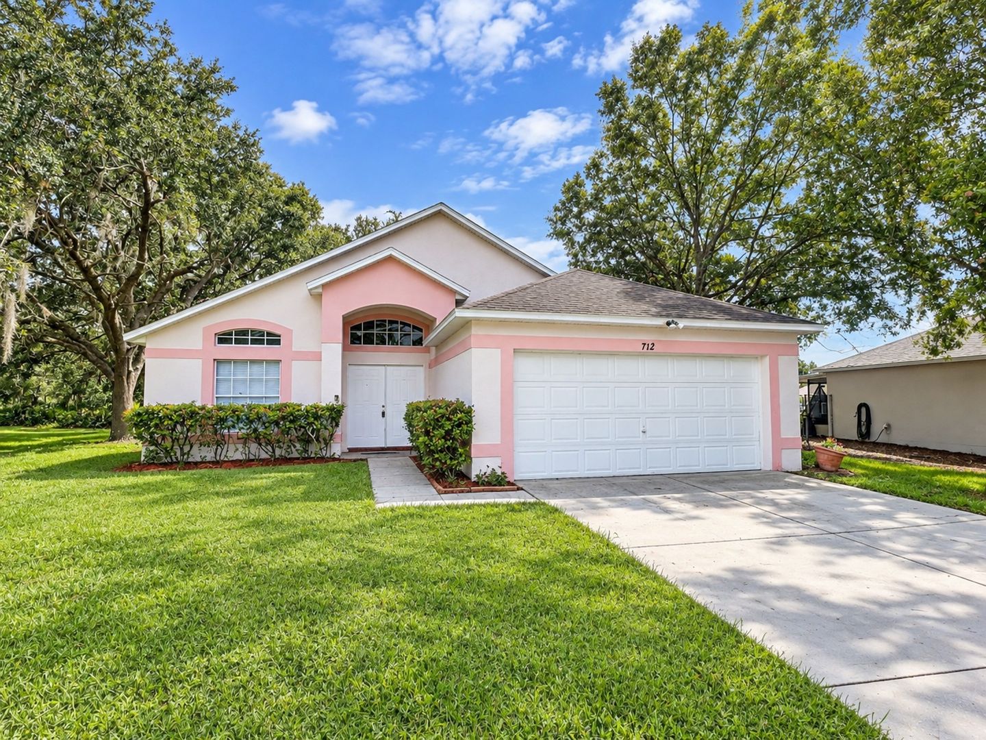 Kissimmee House: 712 Swallow Lane