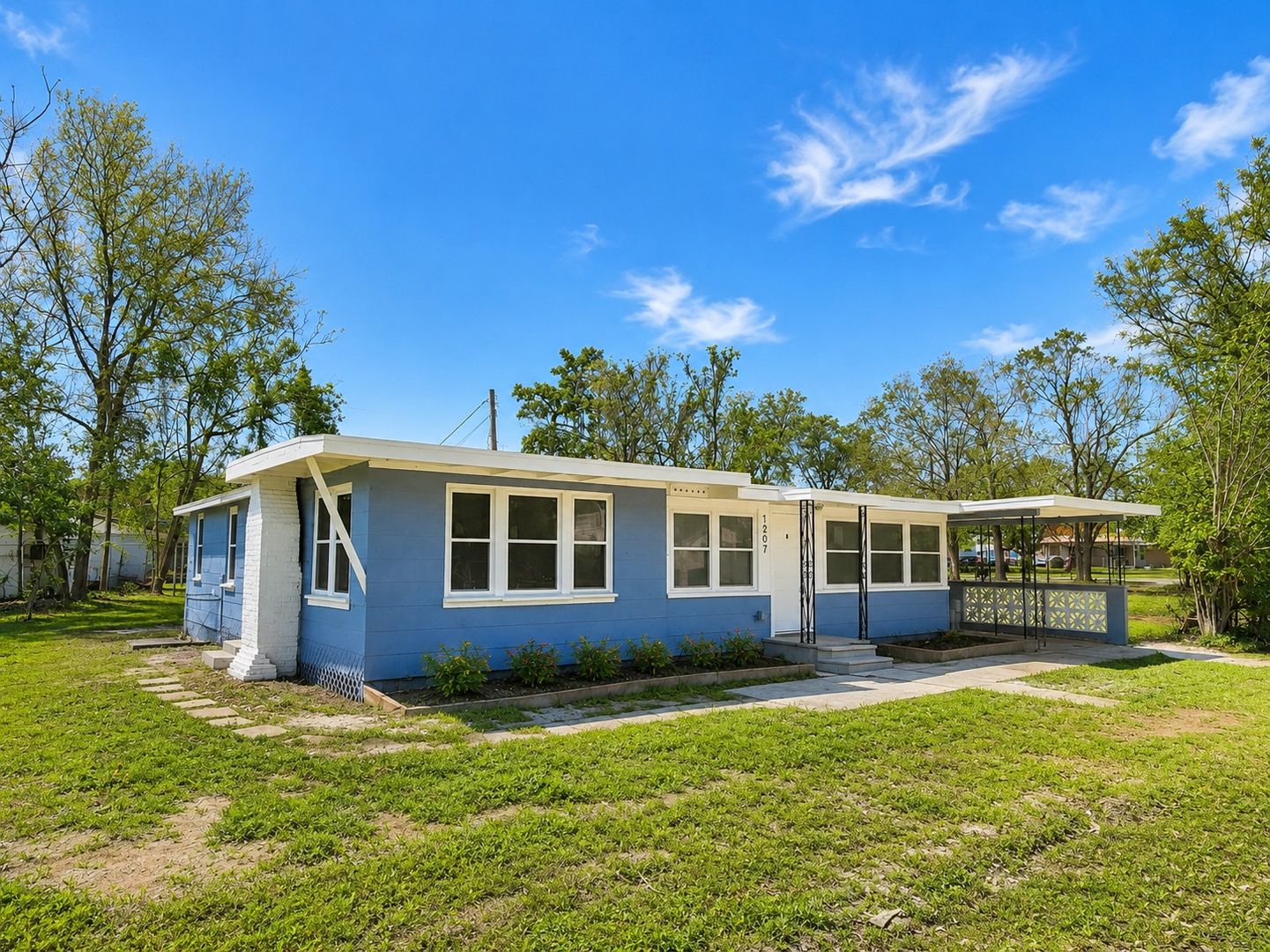 Orlando Apartment: 1207 Kingston Avenue