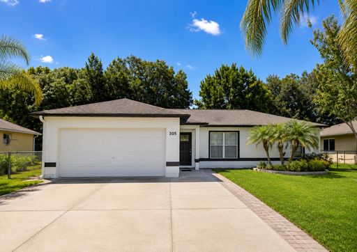 Move-In Ready 3-Bedroom Home in Kissimmee | Tile Floors Throughout & Pet Friendly! – photo 1