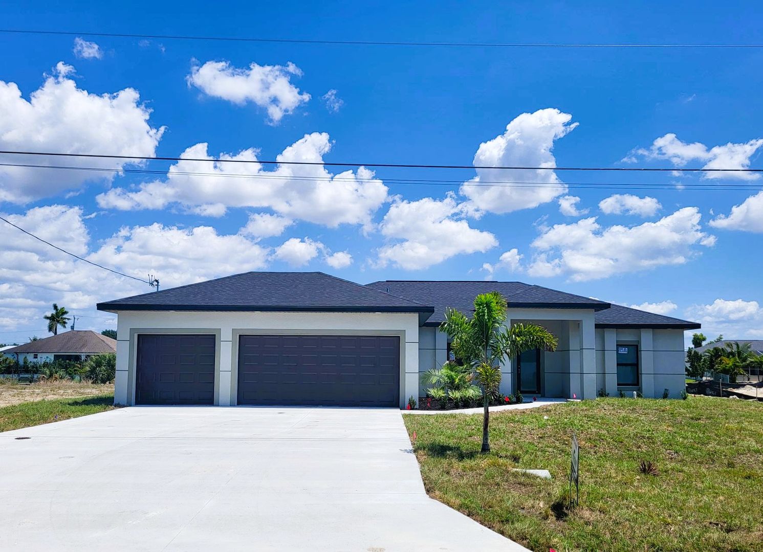 Cape Coral House: 341 NW 7TH AVE