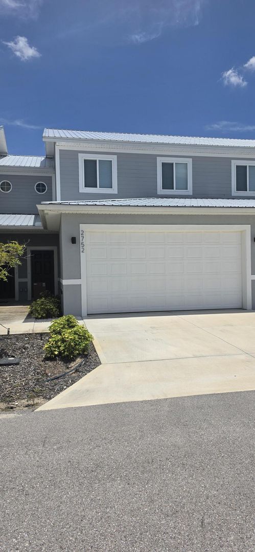 Winter Haven House: 2752 Sycamore St