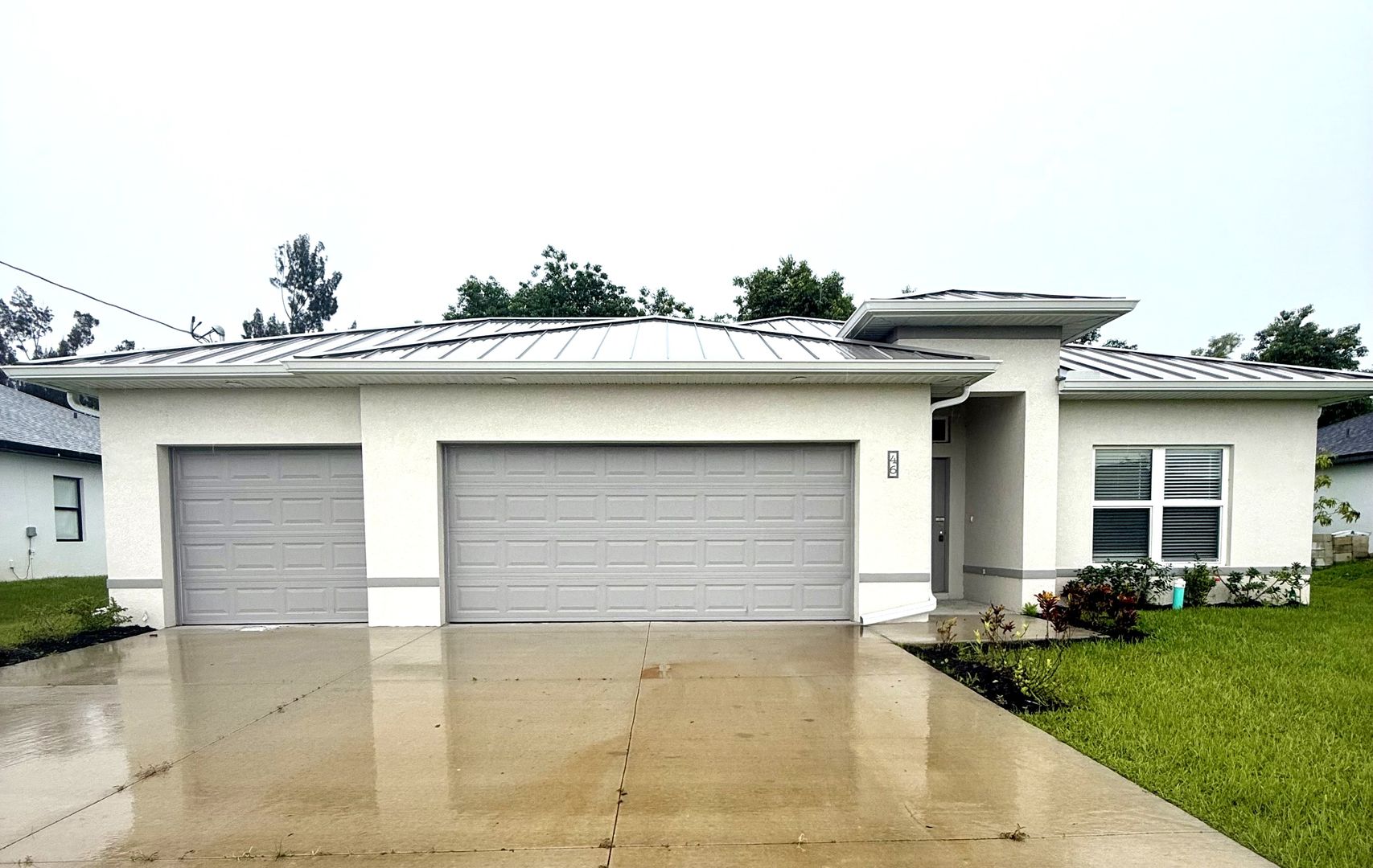 Cape Coral House: 46 NE 4th St