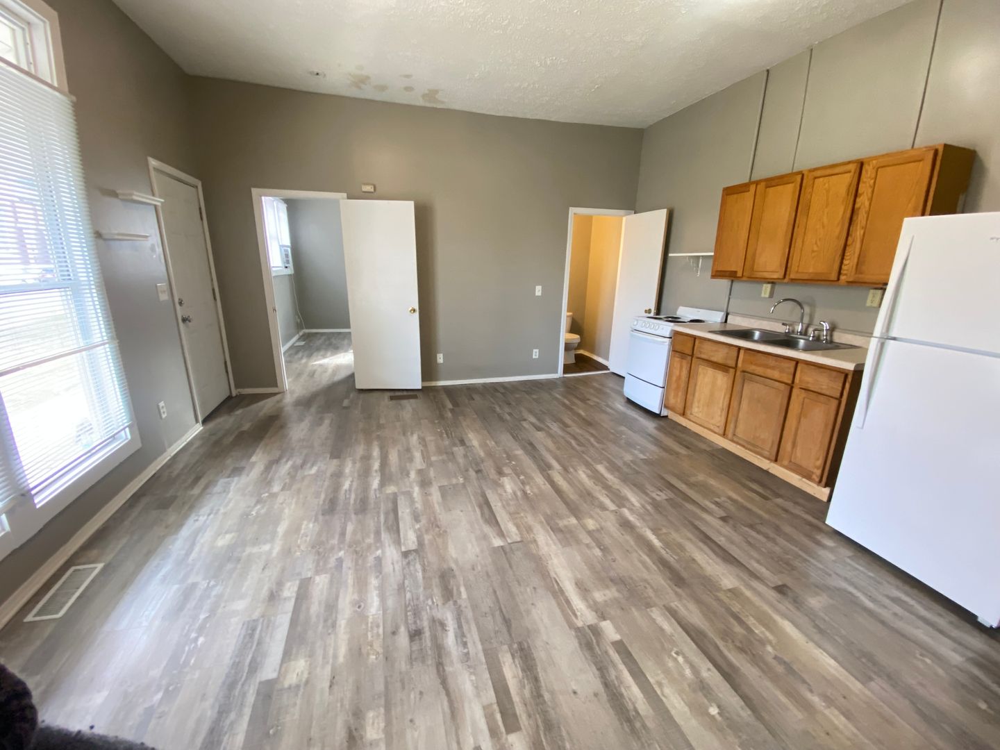 Lafayette Apartment: 1031 Hartford Street