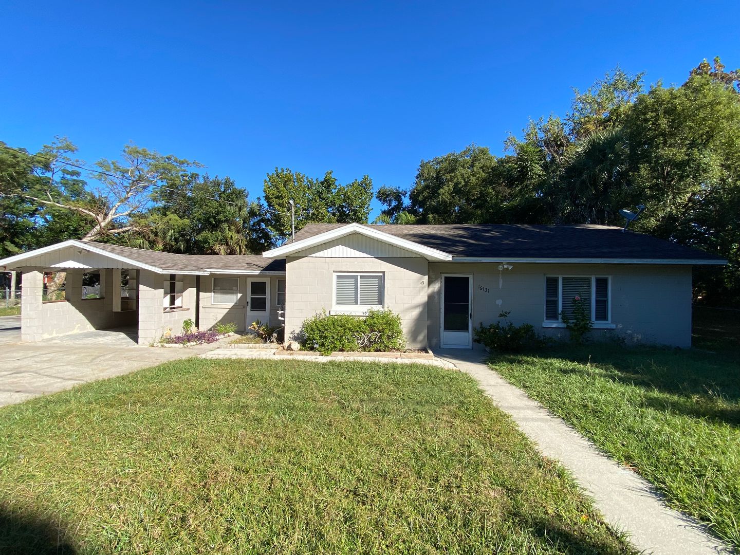 Umatilla House: 16131 Wallace Street