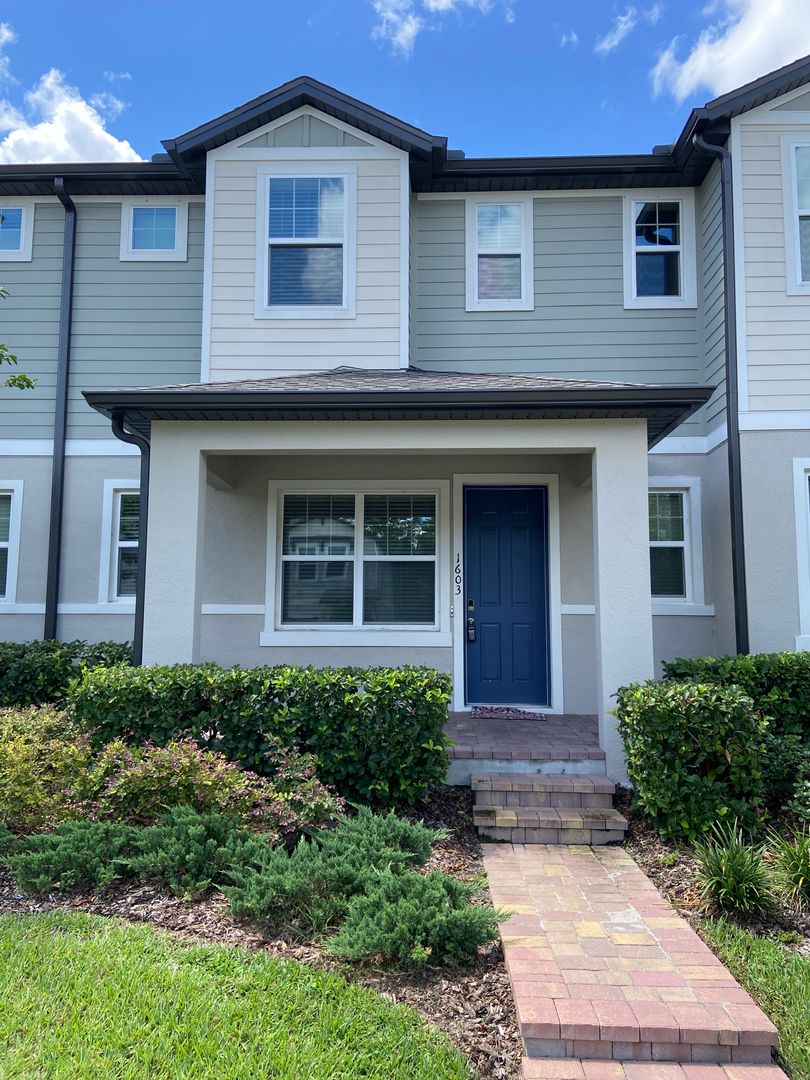 Casselberry Townhome: 1603 Grand Rue Dr.