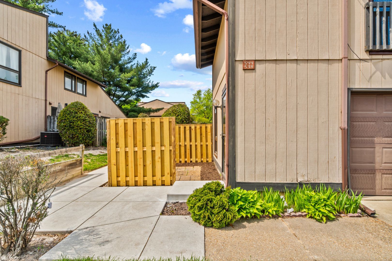 Glen Burnie House: 544 Glen Court #31D