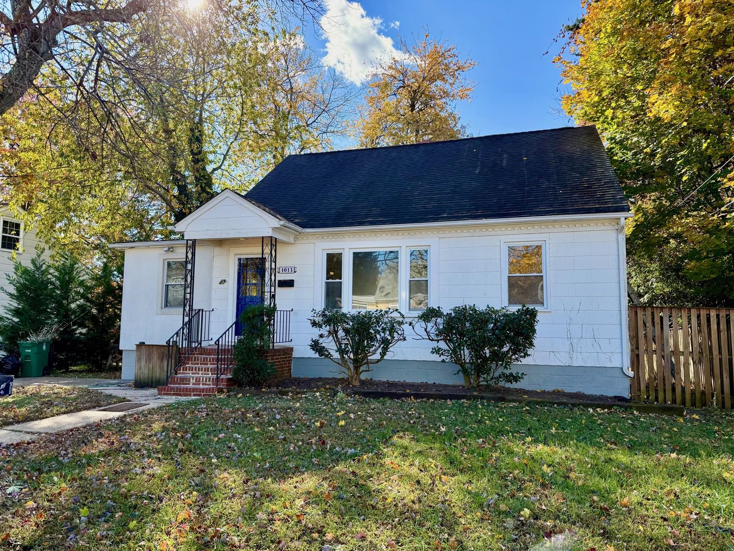 Annapolis House: 1013 Van Buren Street