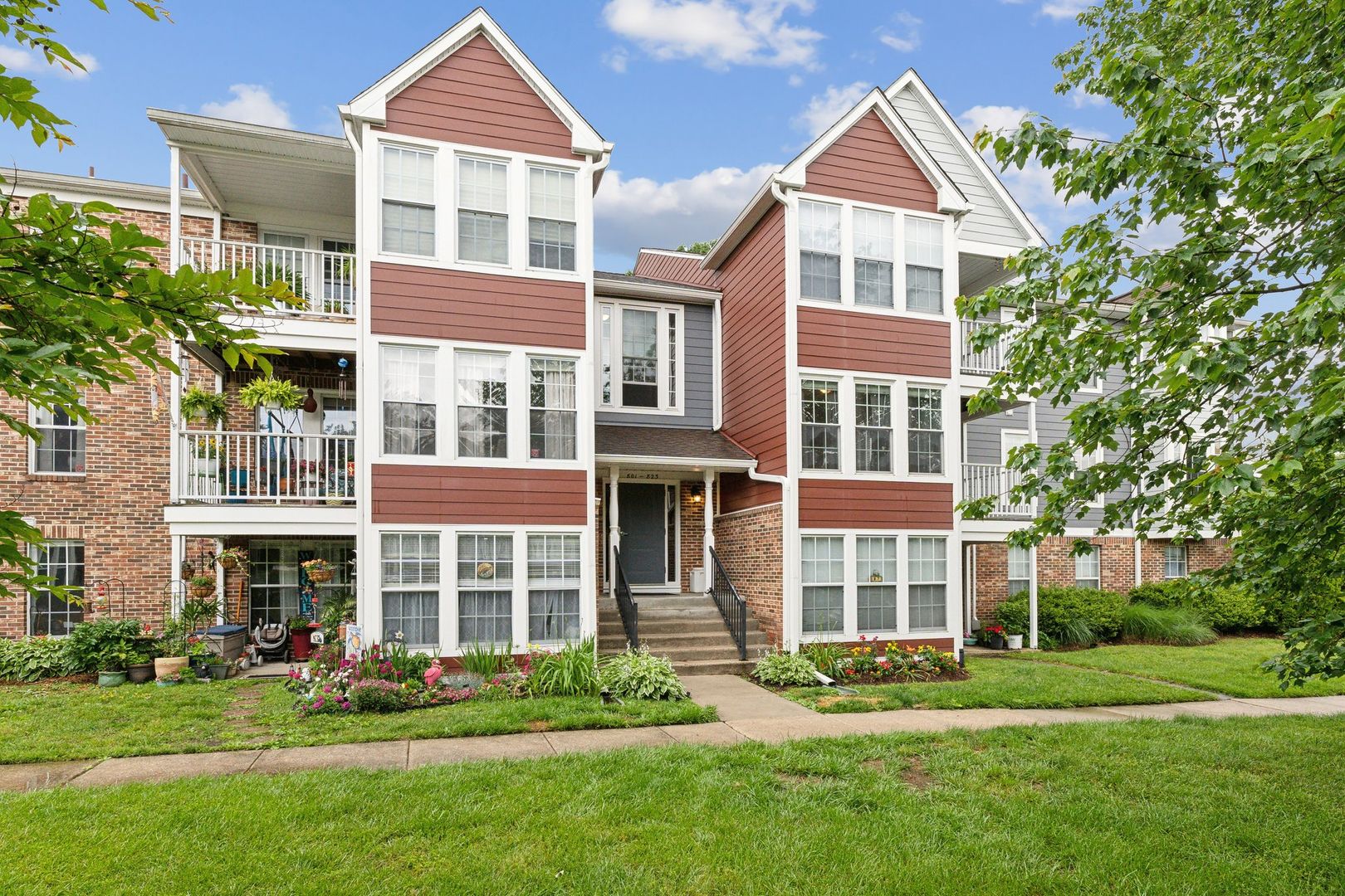 Pasadena Condo: 815 Deering Road