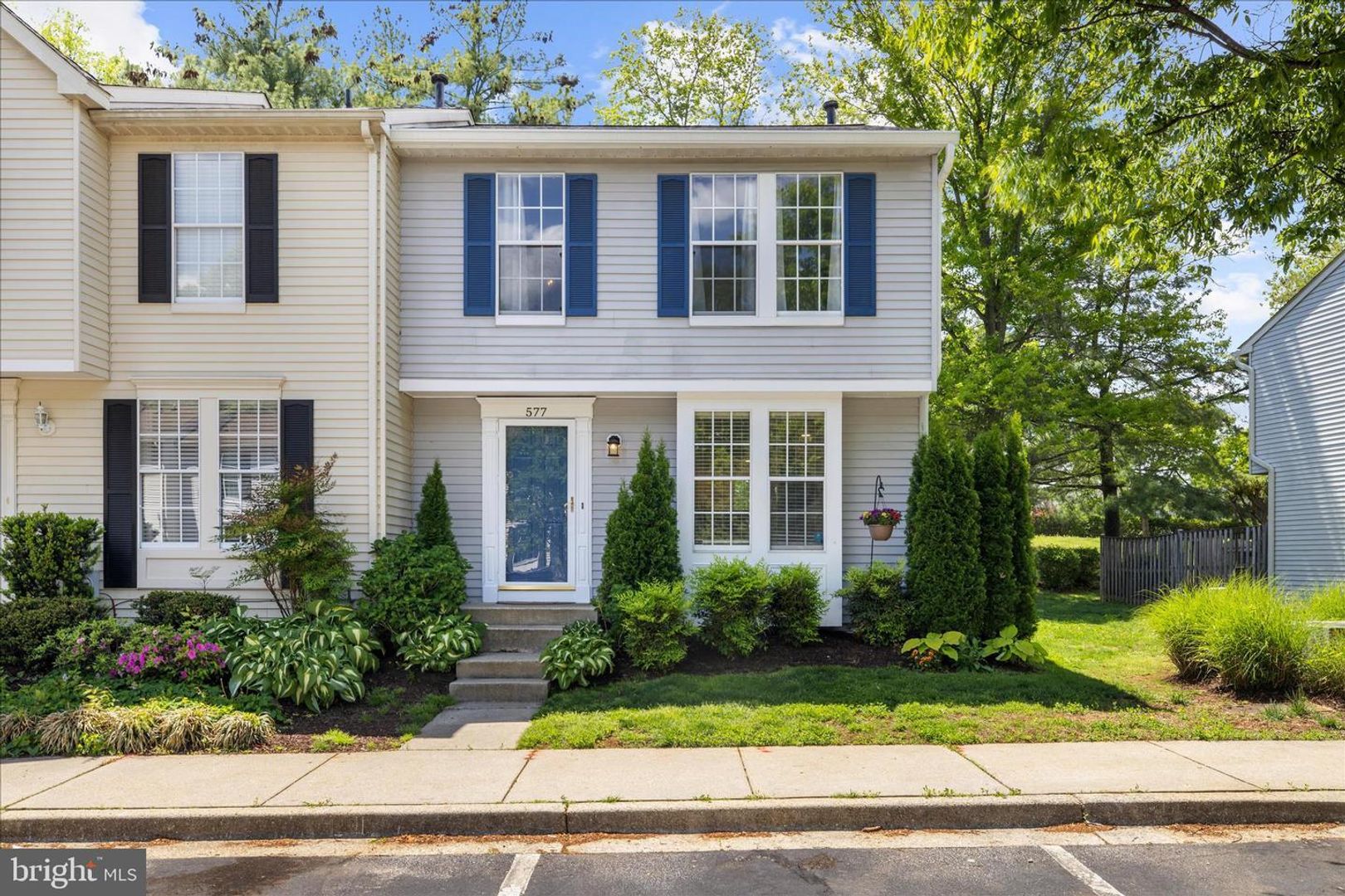 Arnold House: 577 Quaker Ridge Court