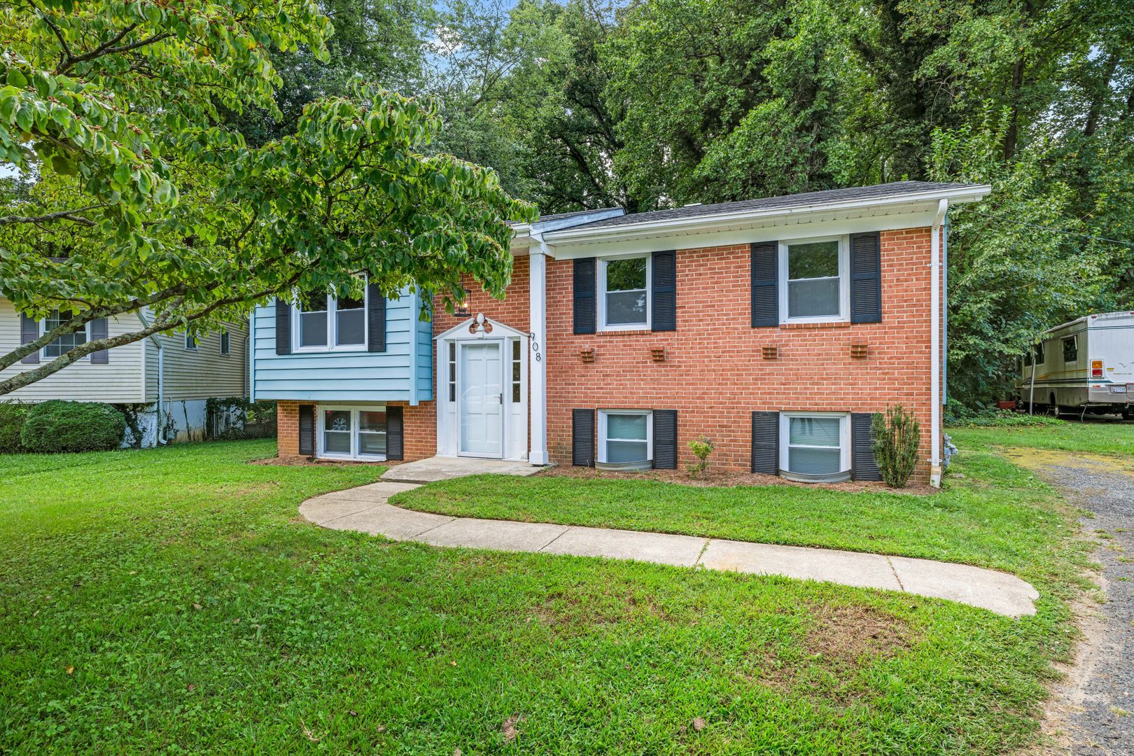 Severna Park House: 908 Country Terrace