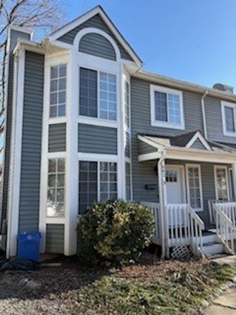 Annapolis Townhome: 661 Genesse Street