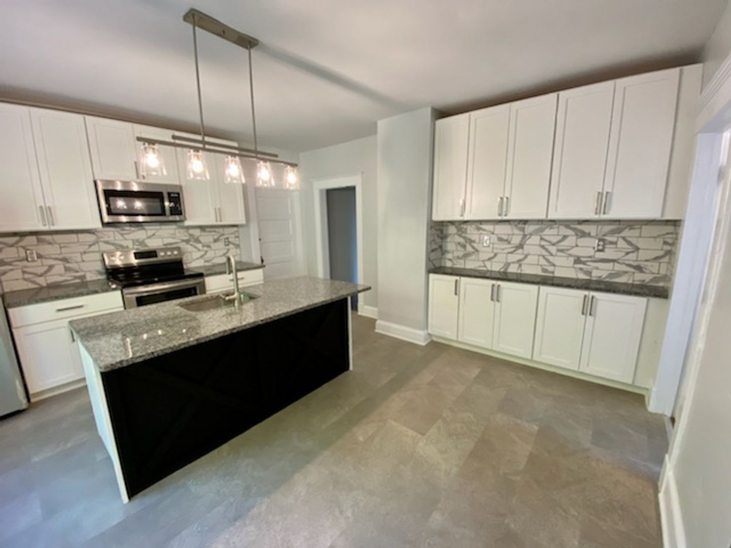 Annapolis Apartment: 3 Elliott Road