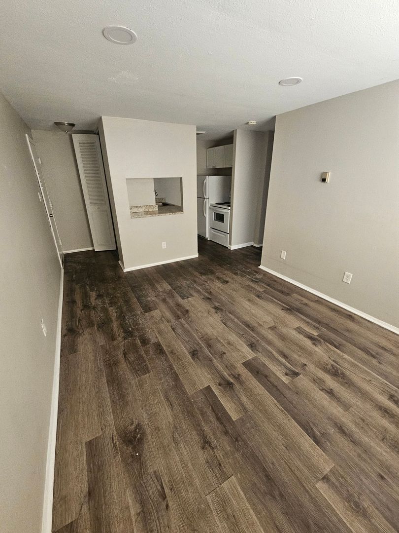 Cleveland Apartment: 3022 W. 14th St