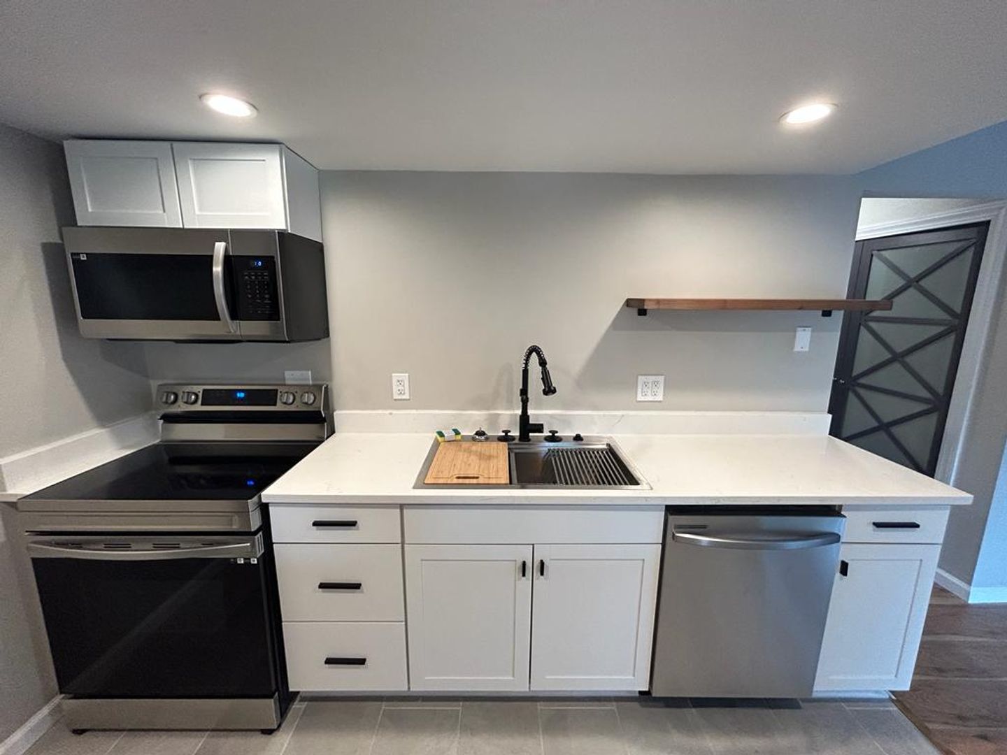 Cleveland House: 11085 Lake Ave