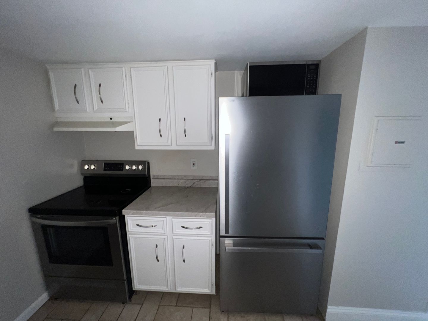 Cleveland Condo: 11085 Lake Avenue #23