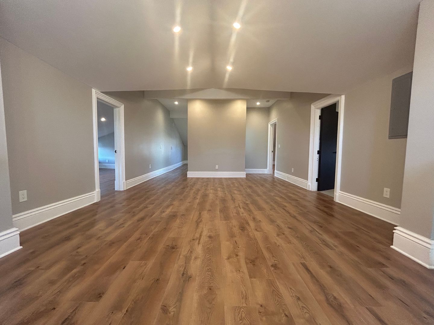 3805 Franklin 4 of 71