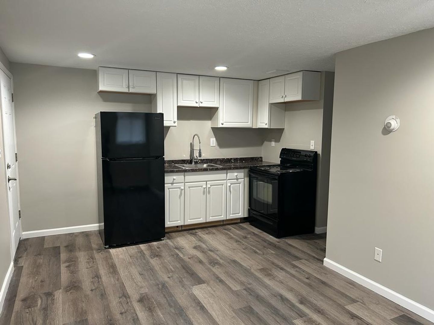 Cleveland Apartment: 3022 W. 14th St