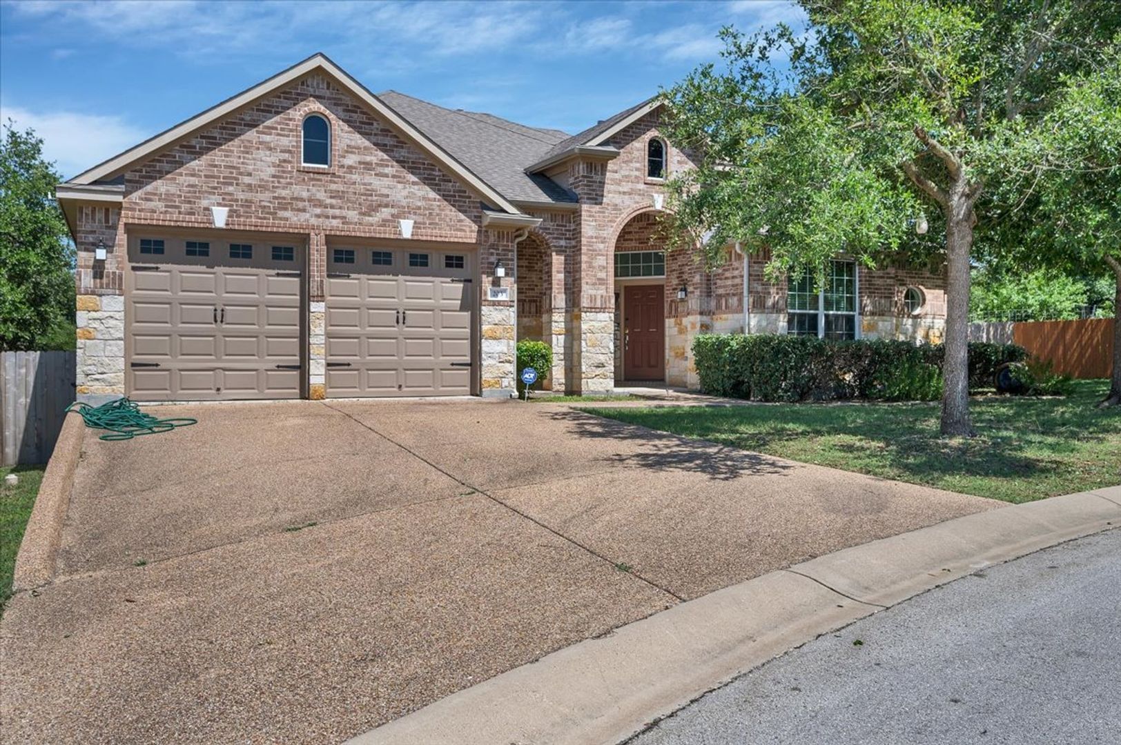 Austin House: 203 Raindance Cove