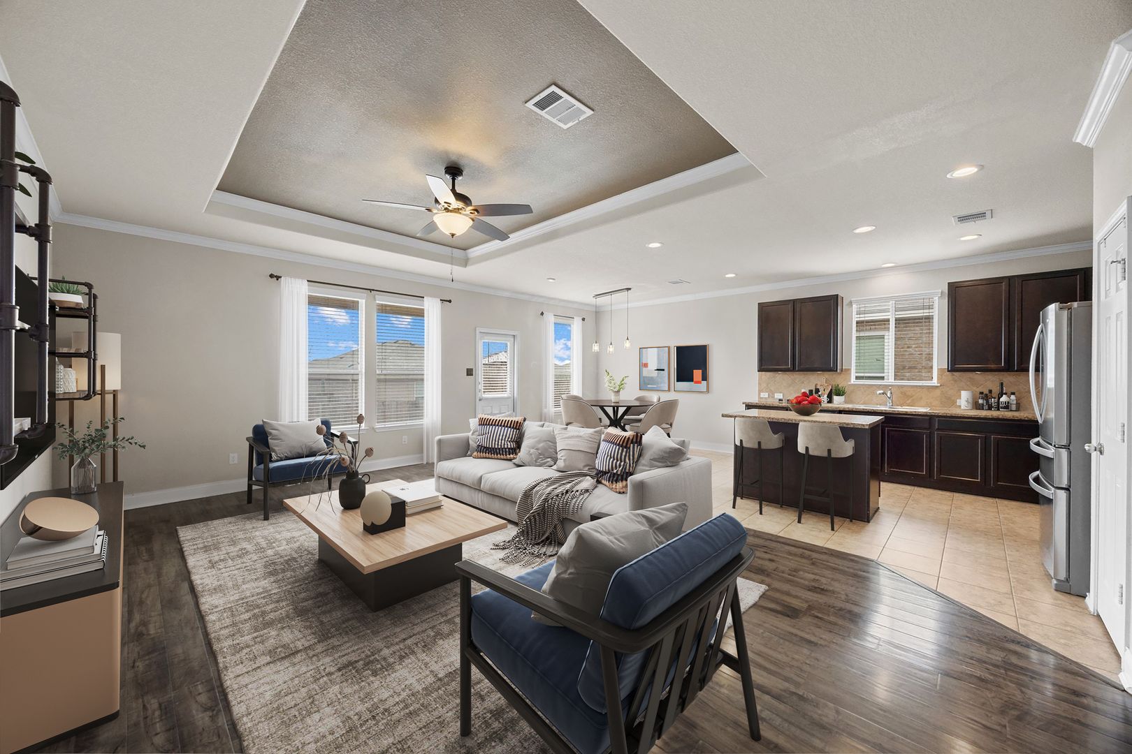 Leander House: 73 Mallard Ln