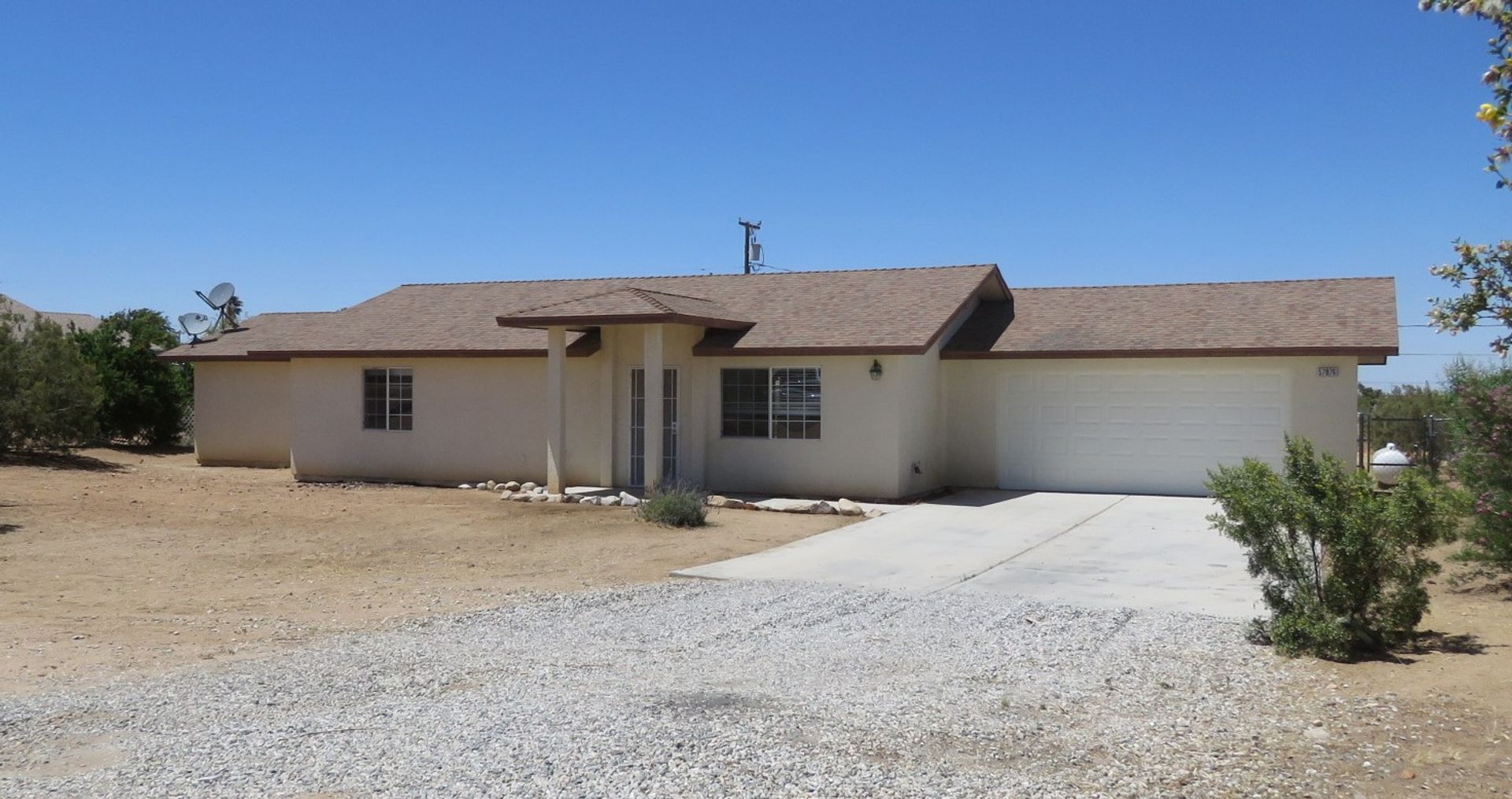 Yucca Valley House: 57876 Saratoga