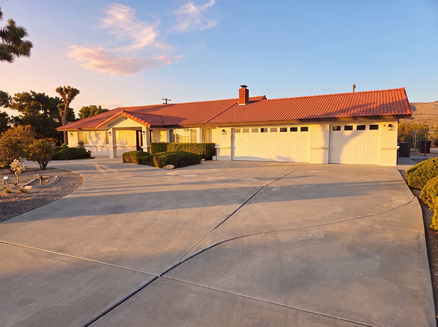 Yucca Valley House: 9039 Hermosa Avenue