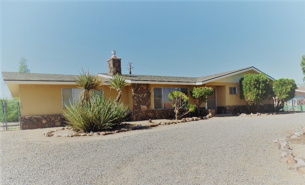 Yucca Valley House: 58329 Delano