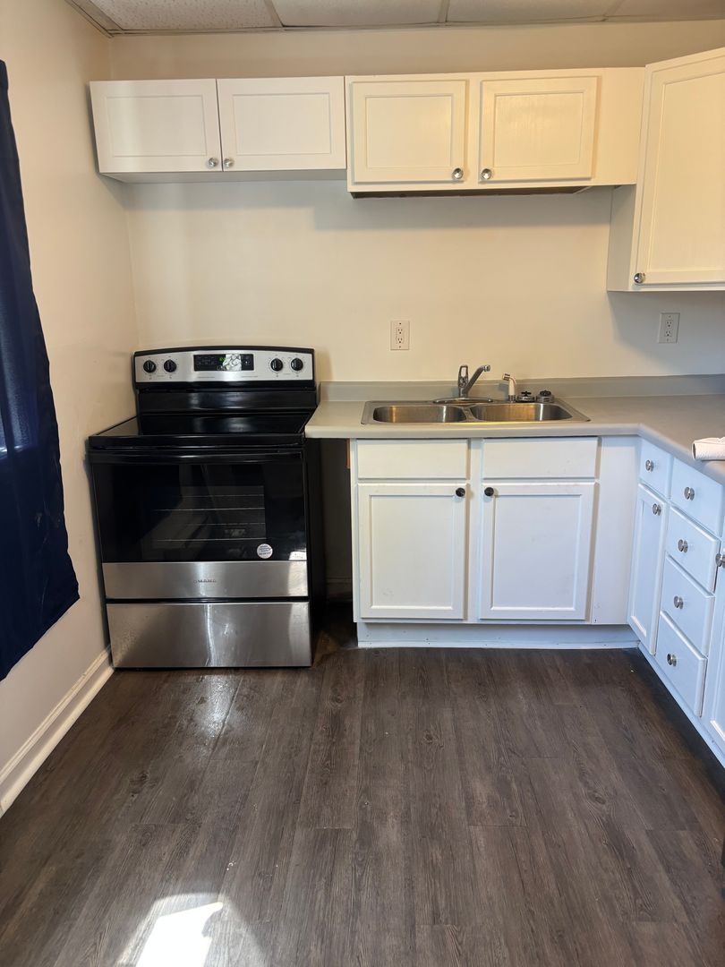 Anderson Apartment: 2408 Brown Street