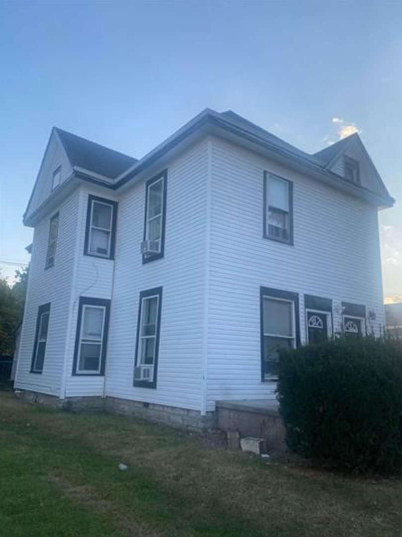 Anderson Apartment: 131 West 13th Street