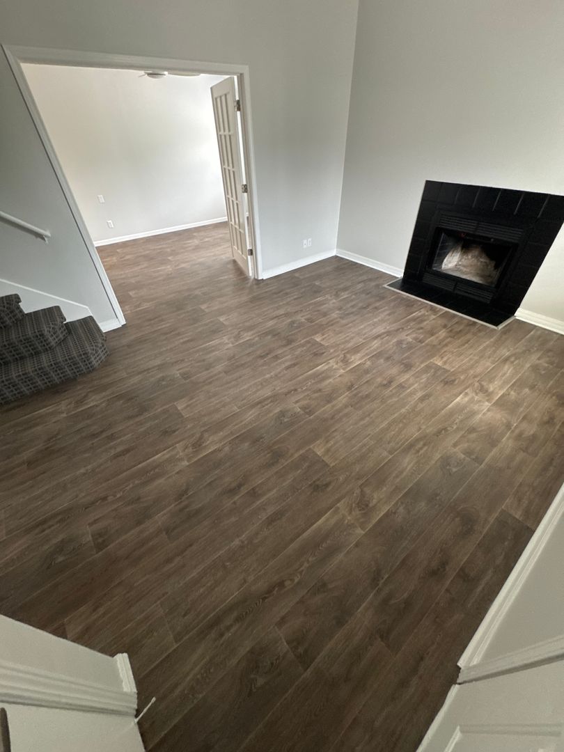 Clive Apartment: 11428 Forest Ave
