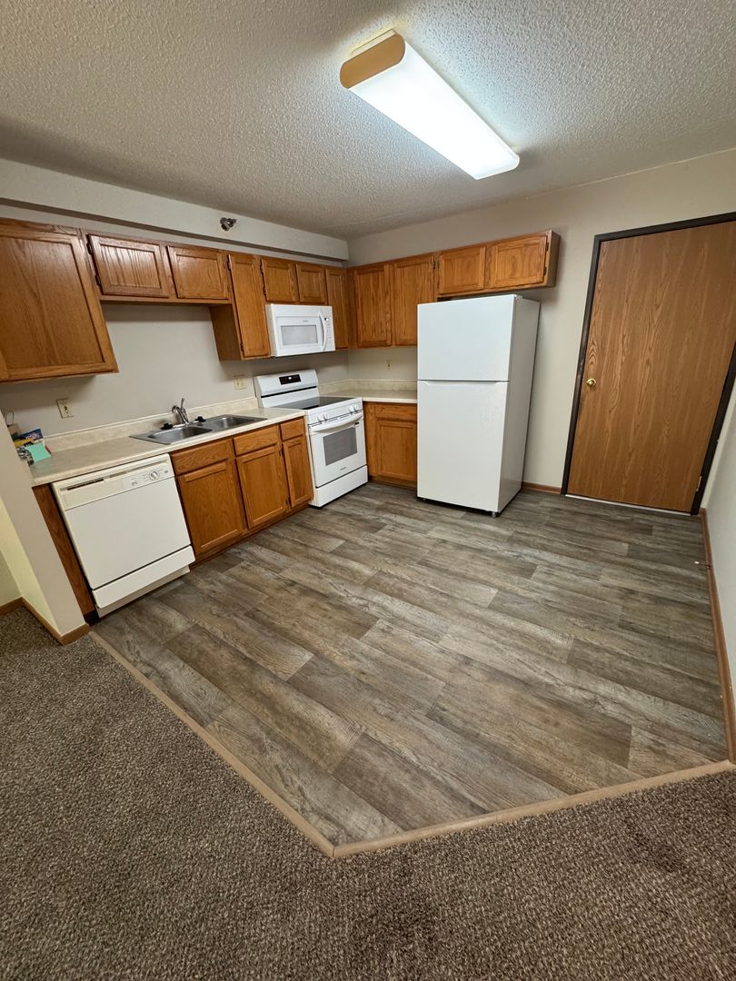 West Des Moines Apartment: 2625 Vine Street