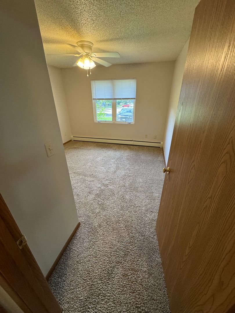 West Des Moines Apartment: 2625 Vine Street
