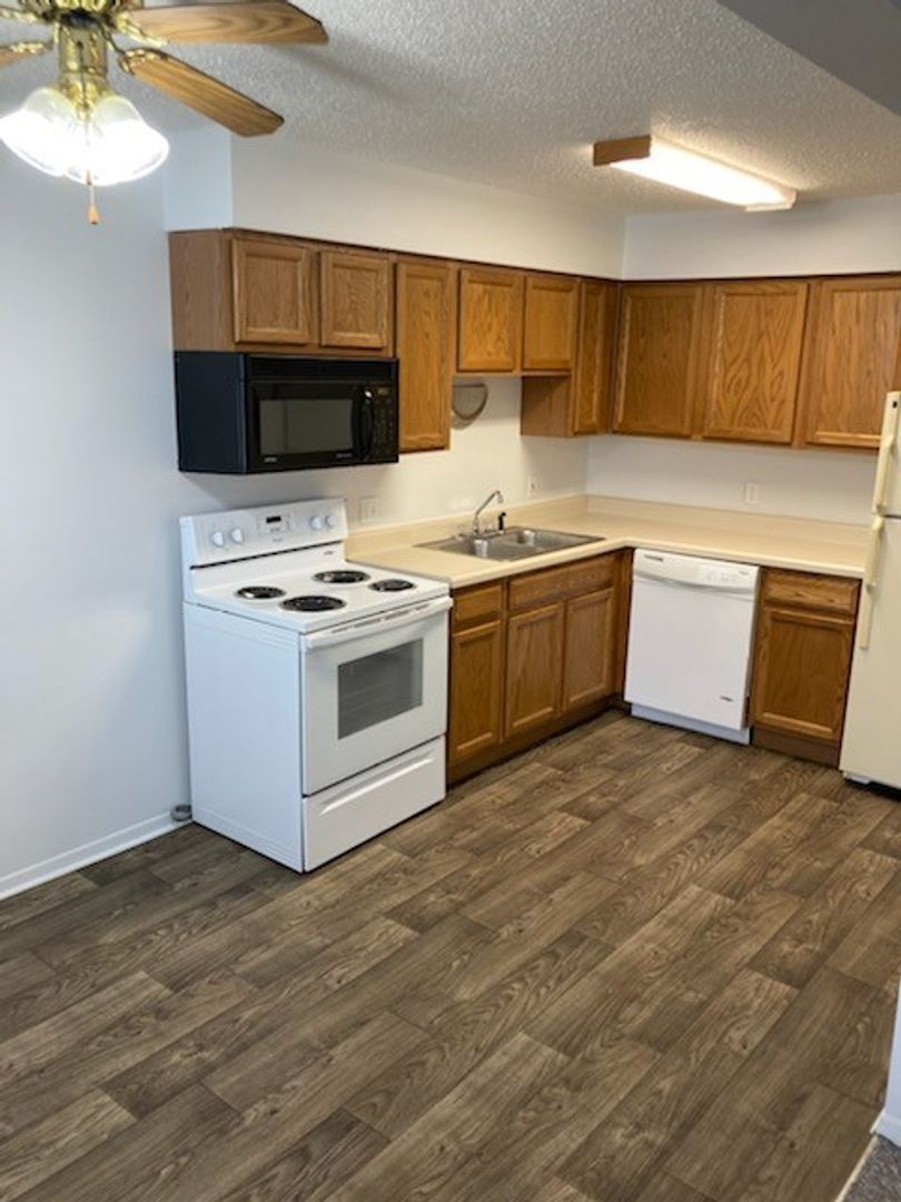 Waukee Apartment: 395 4th Street