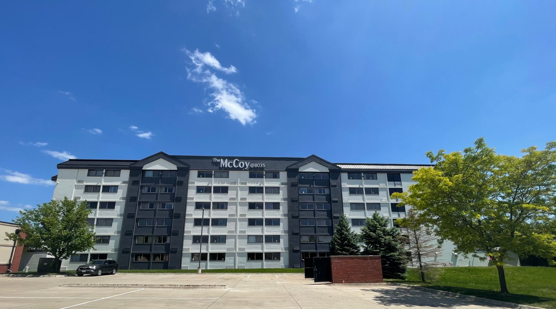 Clive Apartment: 11040 Hickman Road