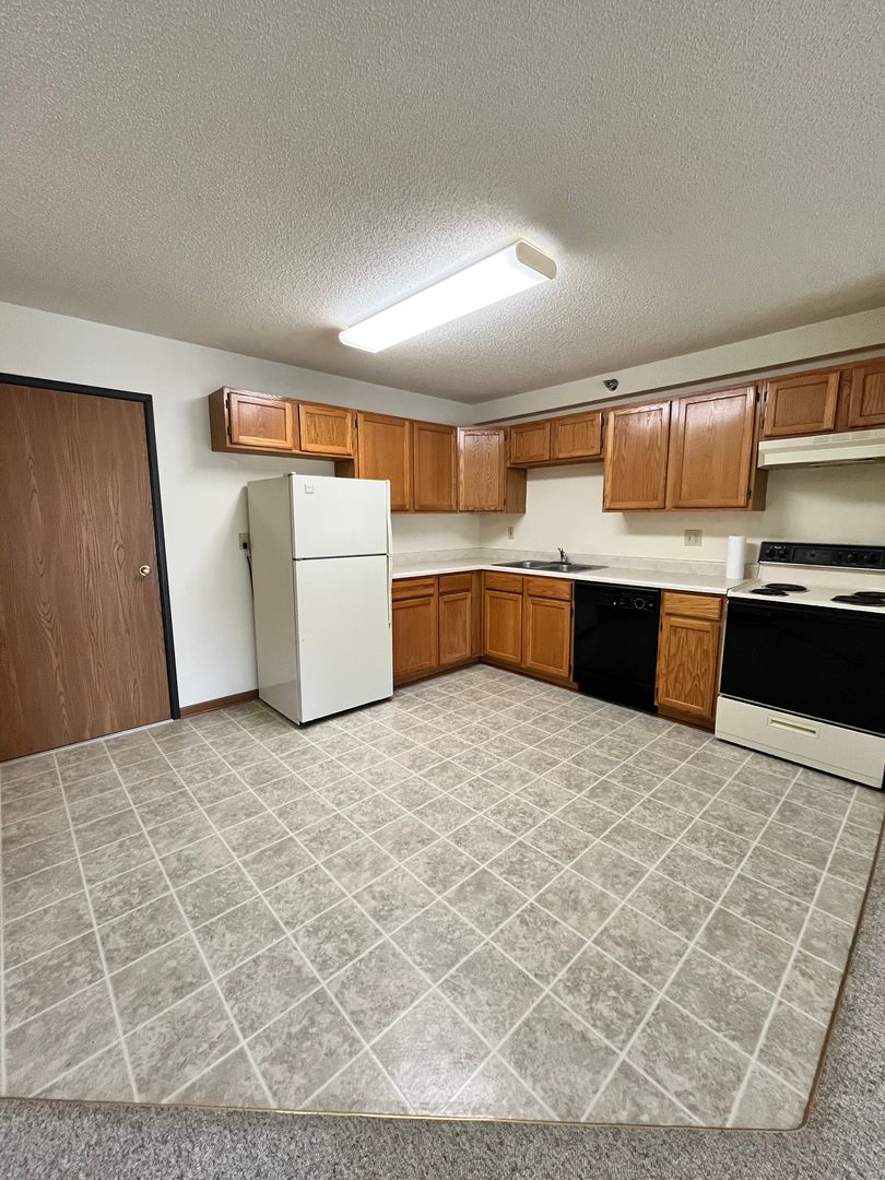 West Des Moines Apartment: 2625 Vine Street
