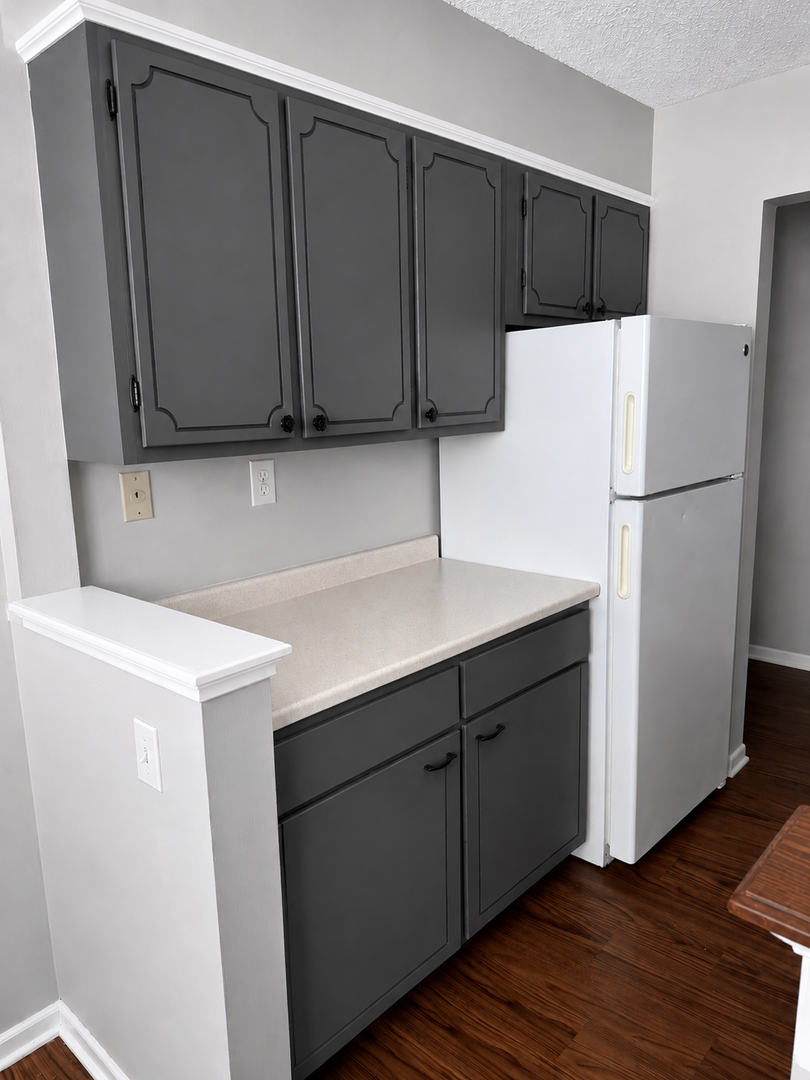 Urbandale Apartment: 7715 Hickman Road