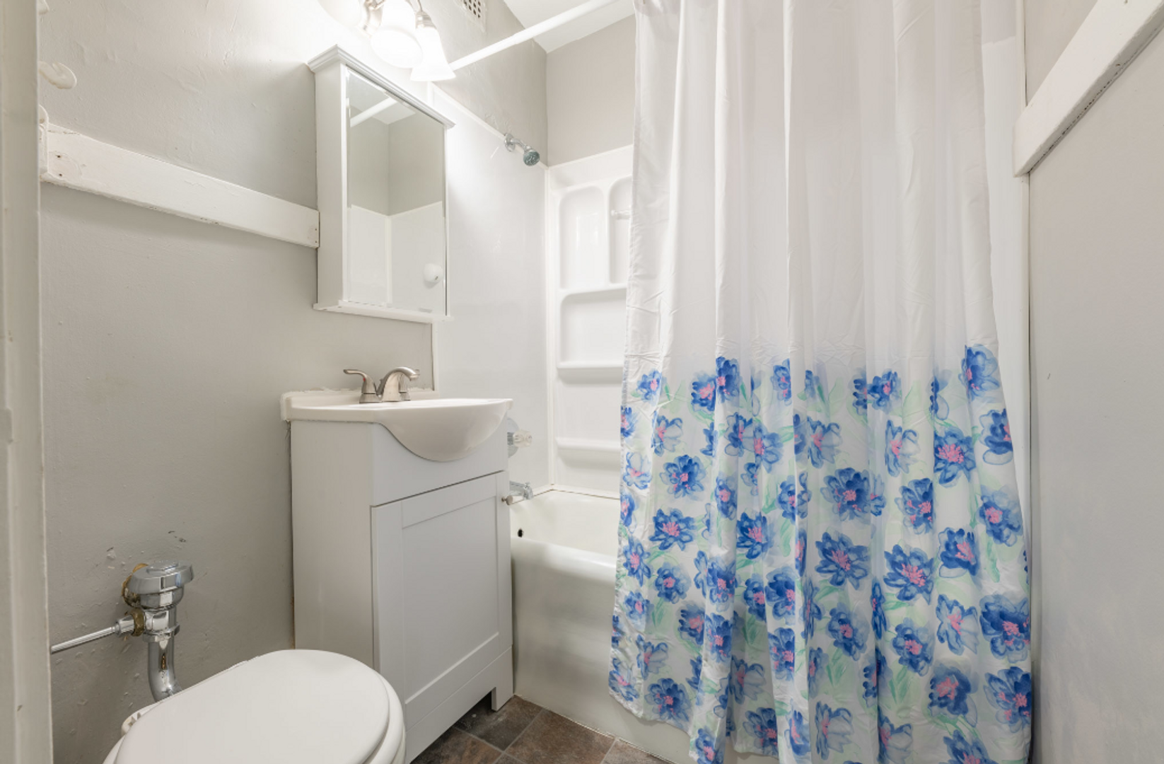 Des Moines Apartment: 3607 Ingersoll Ave