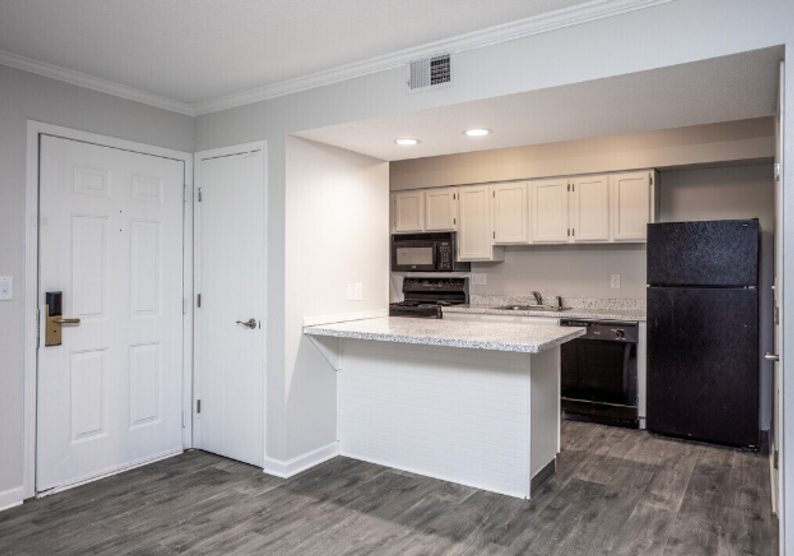 Clive Apartment: 11428 Forest Ave