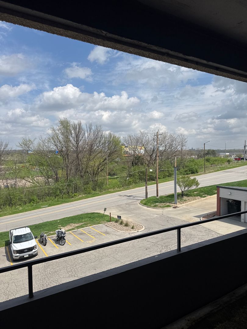 Des Moines Apartment: 2270 Bell Ave