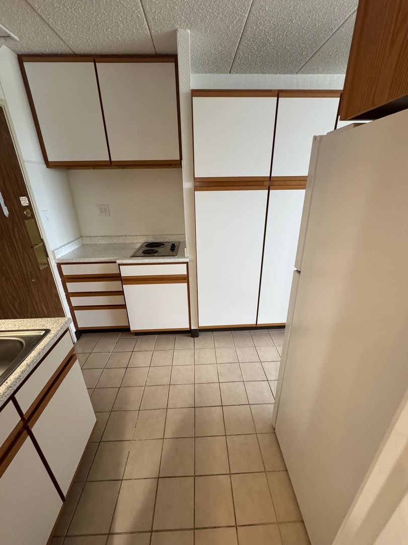 Clive Apartment: 11040 Hickman Road