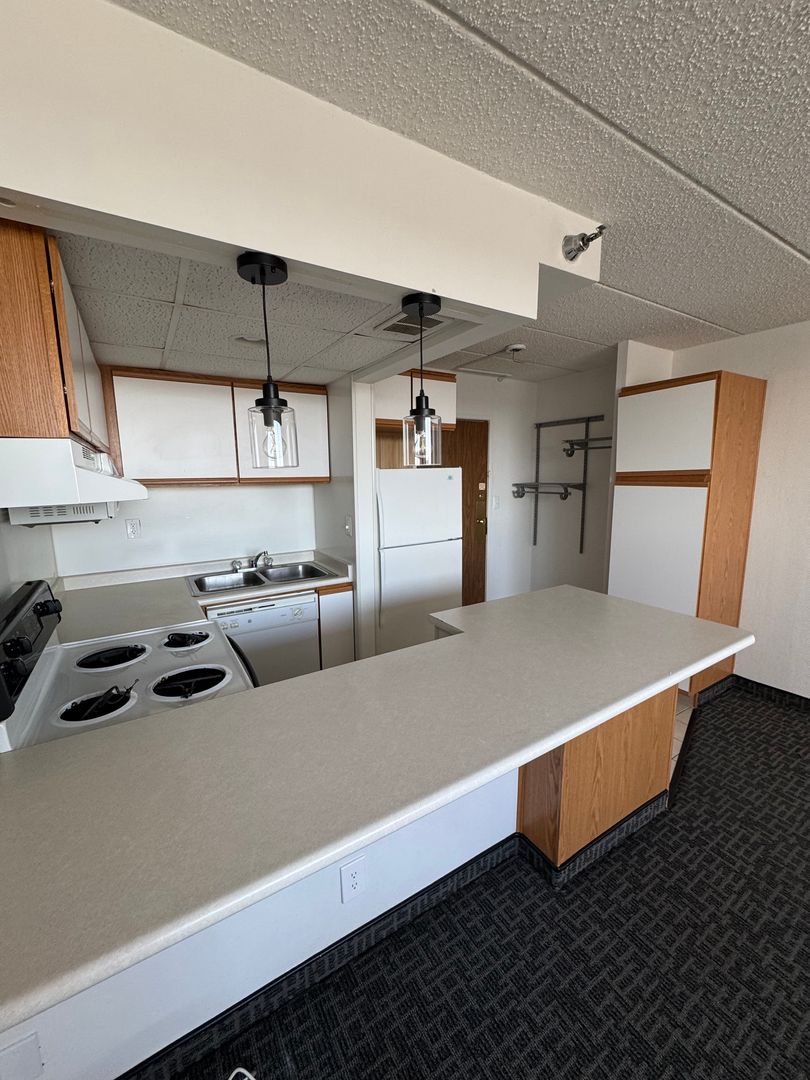 Clive Apartment: 11040 Hickman Road