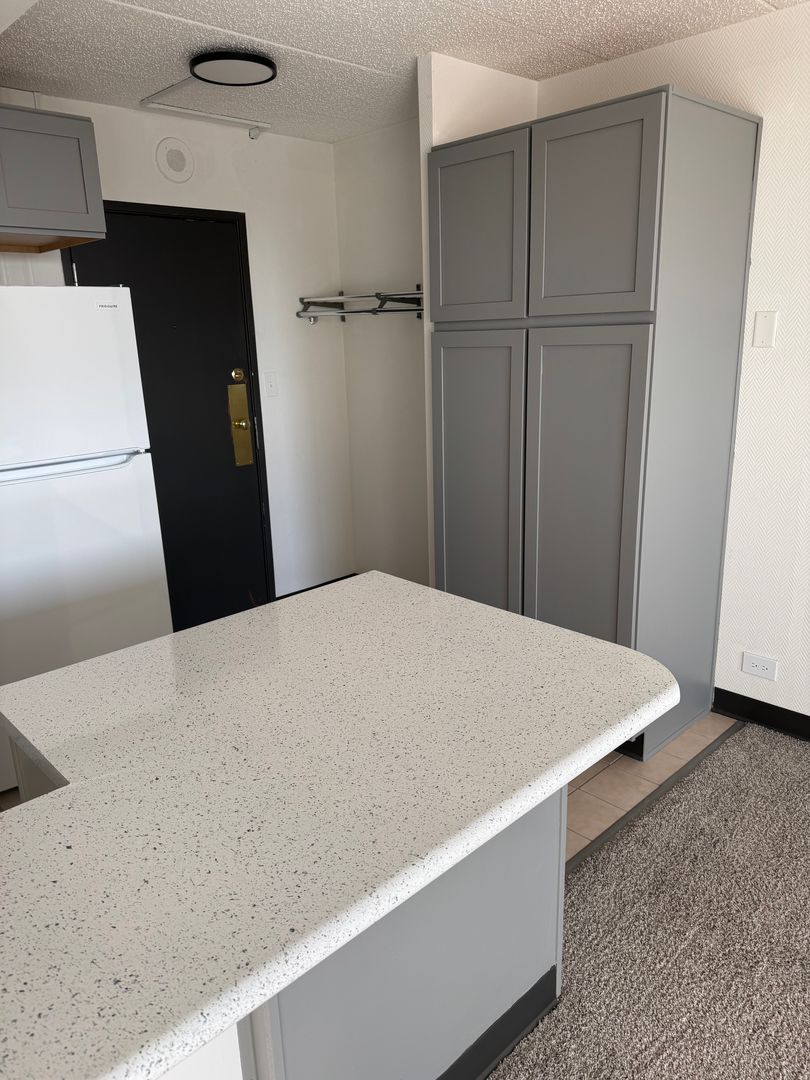 Clive Apartment: 11040 Hickman Road