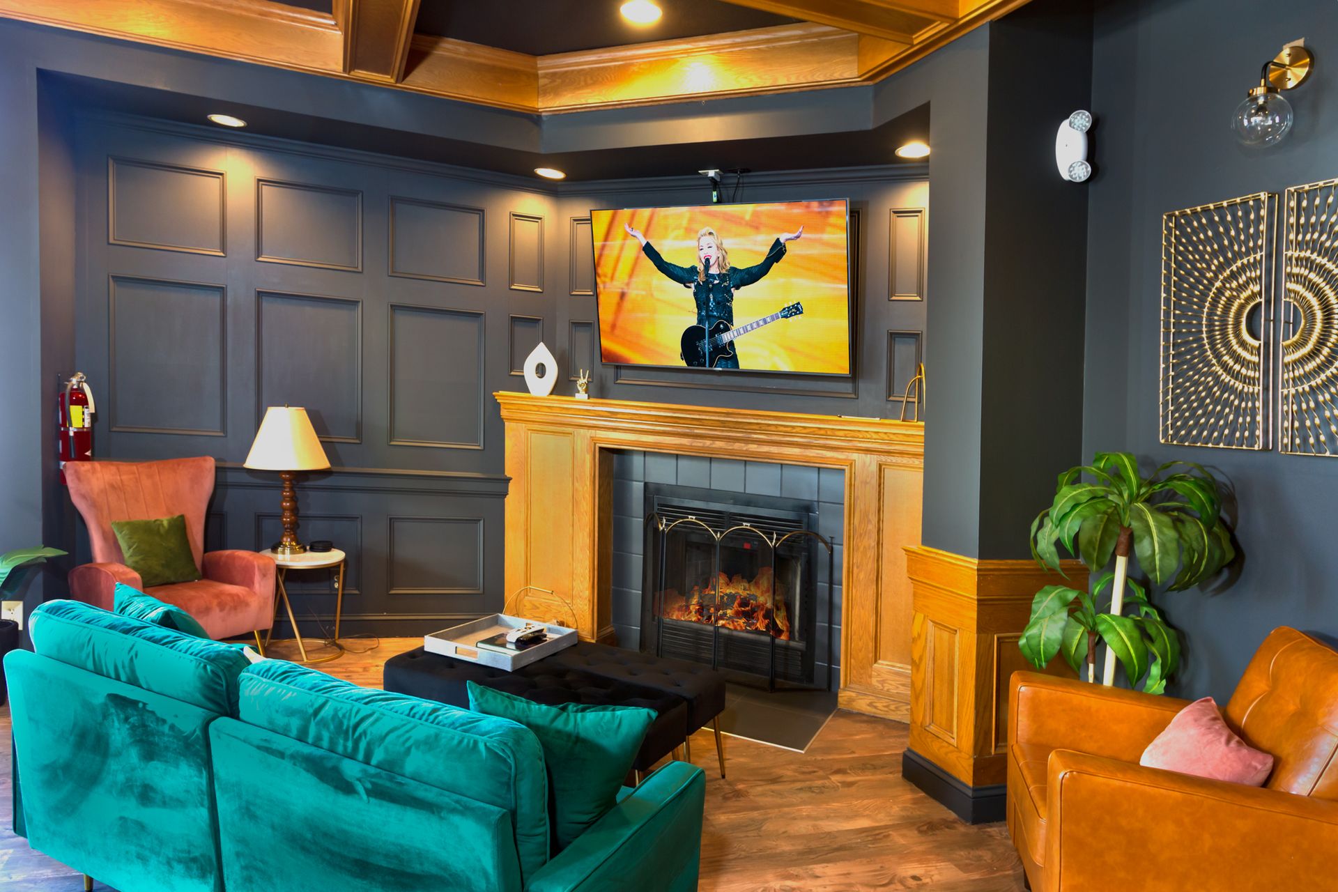 Clive Apartment: 11428 Forest Ave