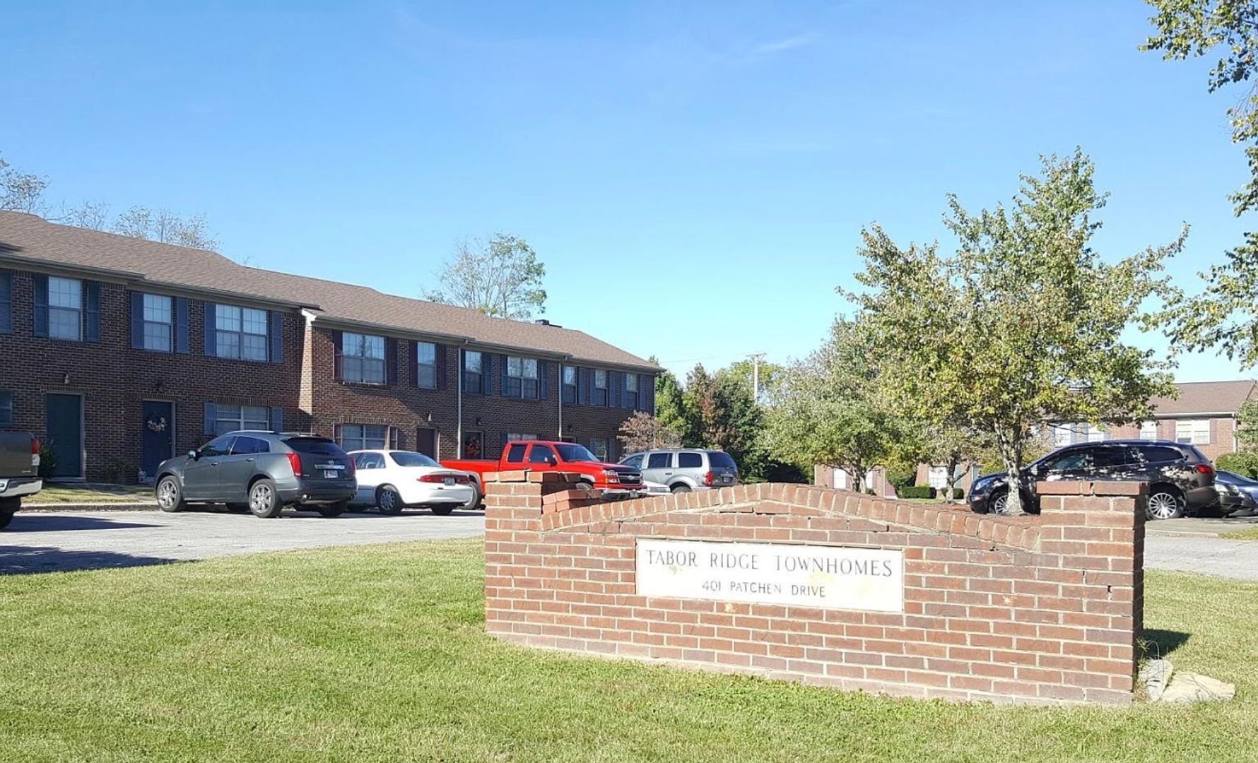 Lexington Apartment: 401 Patchen Drive