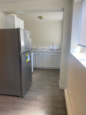 Studio in West Glenwood