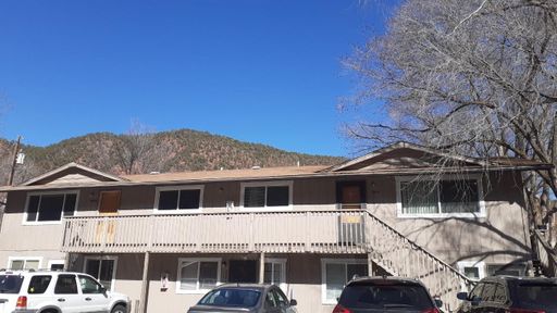 Apartment in Glenwood Springs – photo 1