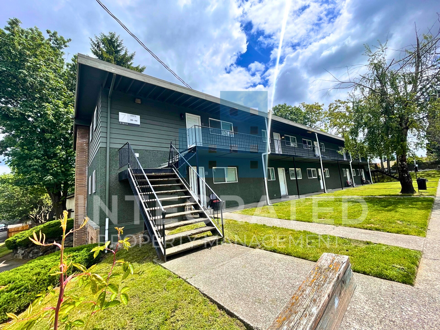 Kent Apartment: 23816 100th Ave SE