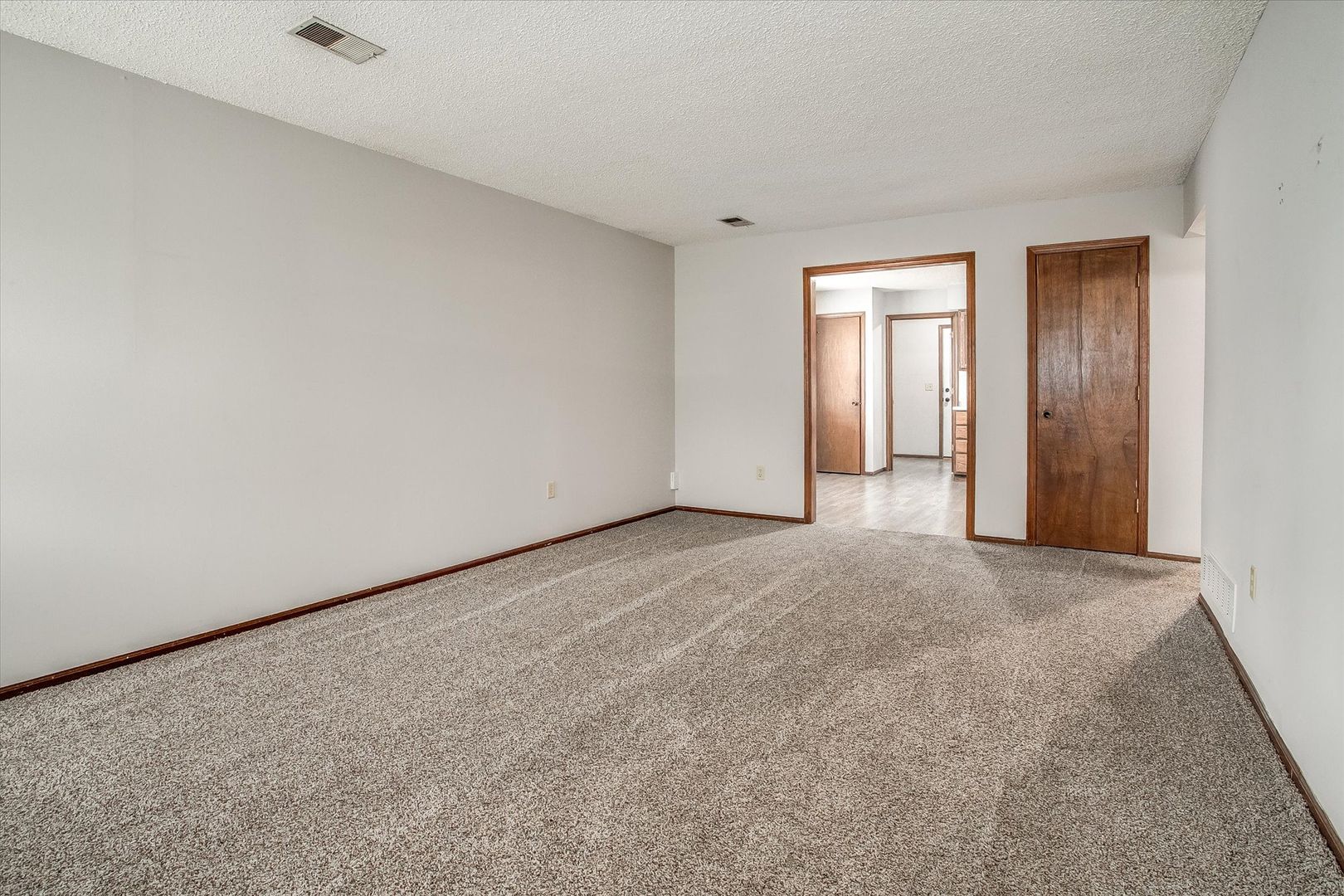 Raytown Apartment: 11017 - 11023 Rte 350 E.